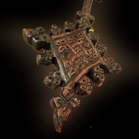 Handmade carved wooden key - decorative wall hanging or gift - Picture 2 of 9